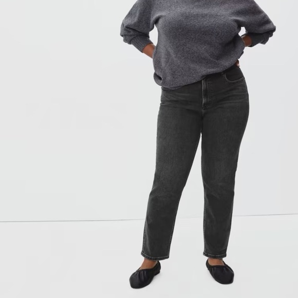 Everlane Denim - Everlane The Curvy 90s Cheeky Straight Jeans | size 28 ankle
